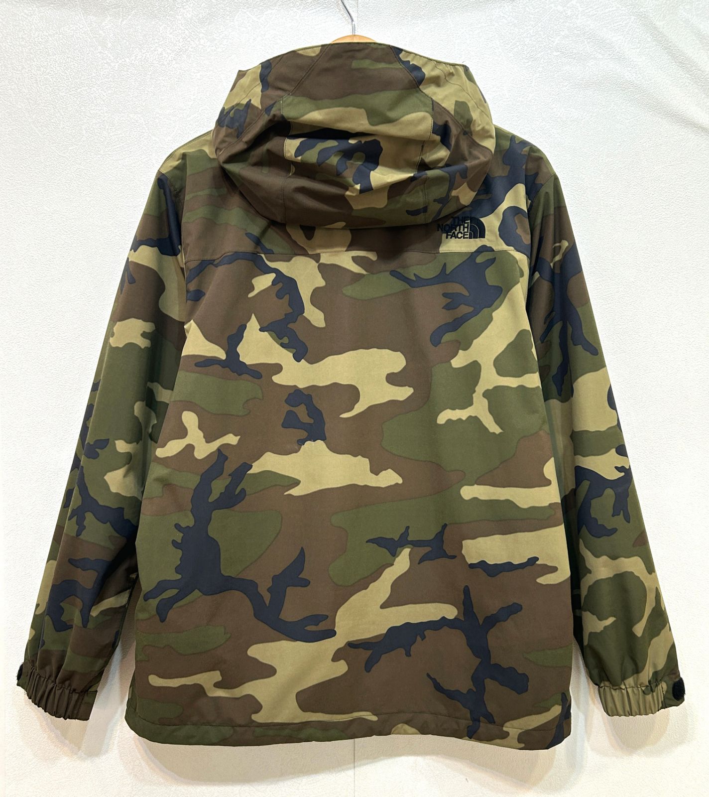 THE NORTH FACE (M) NP61845 迷彩 ナイロンジャケット ノベルティ