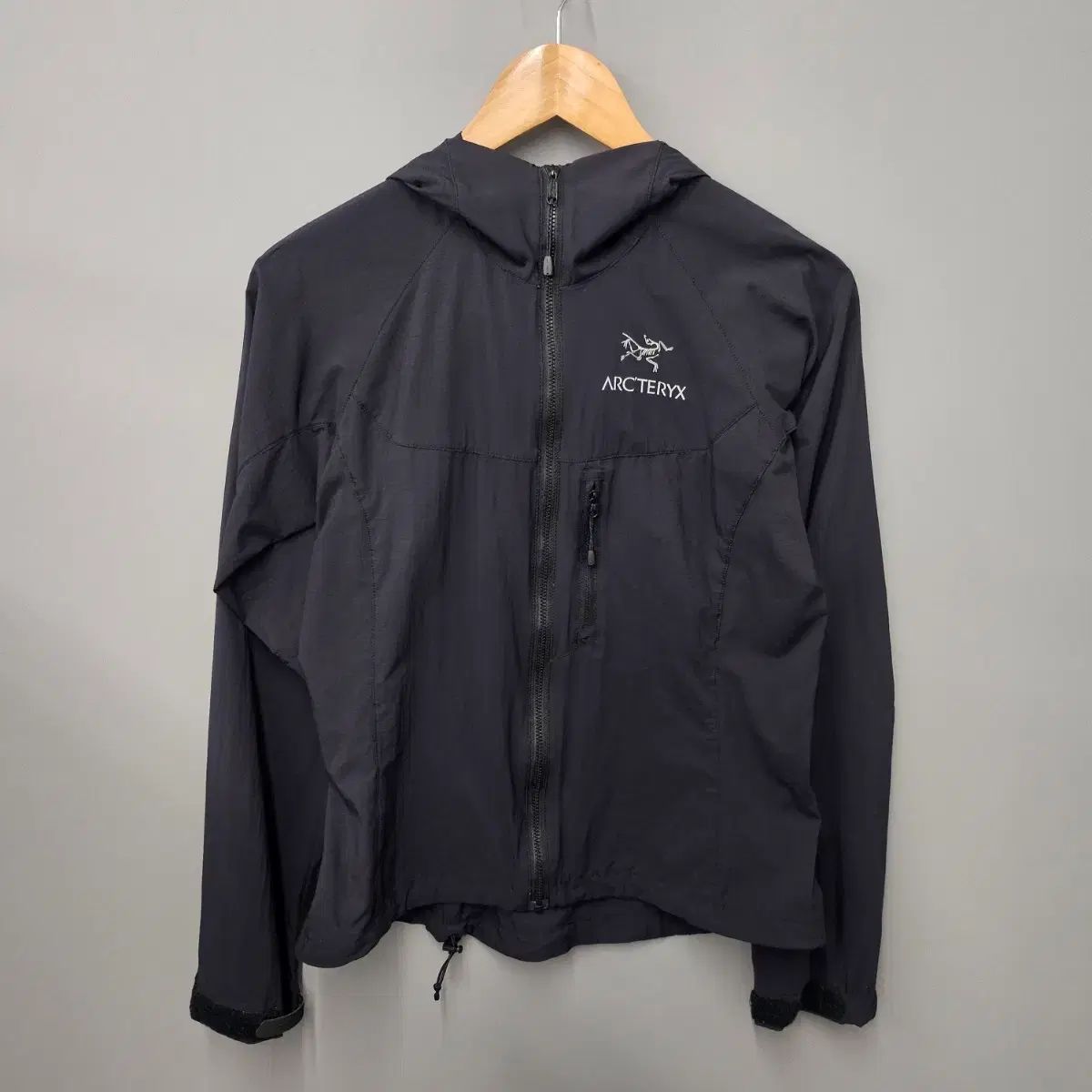 ARC'TERYX アークテリクス ウィメンズ ウィンドブレーカー ブラック