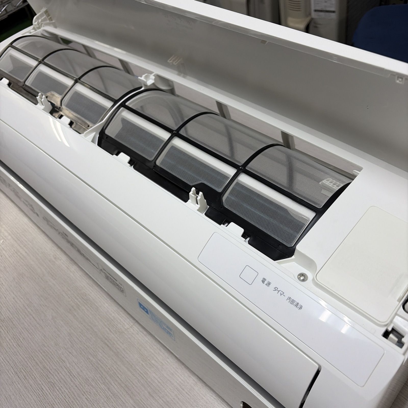 R387☀️ アイリスオーヤマ エアコン [2.2kw おもに6畳用 /100V] IRR
