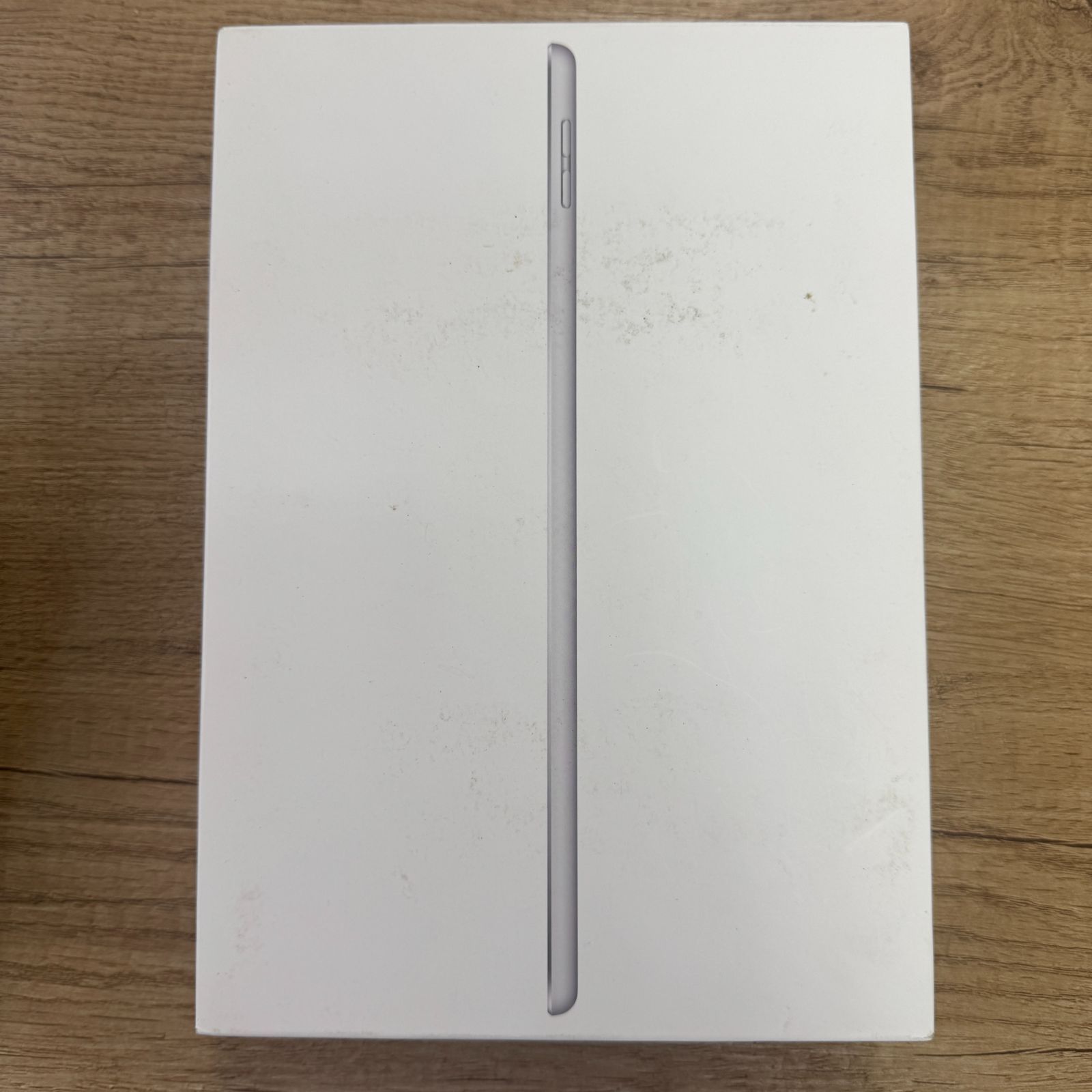 iPad 第7世代 32GB シルバー セルラー SIMフリー バッテリー100%- メルカリ