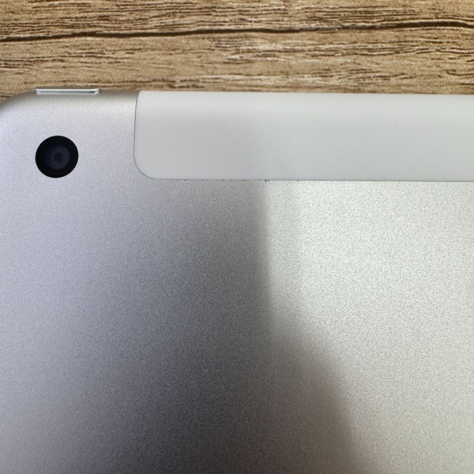 iPad 第7世代 32GB シルバー セルラー SIMフリー バッテリー100%- メルカリ