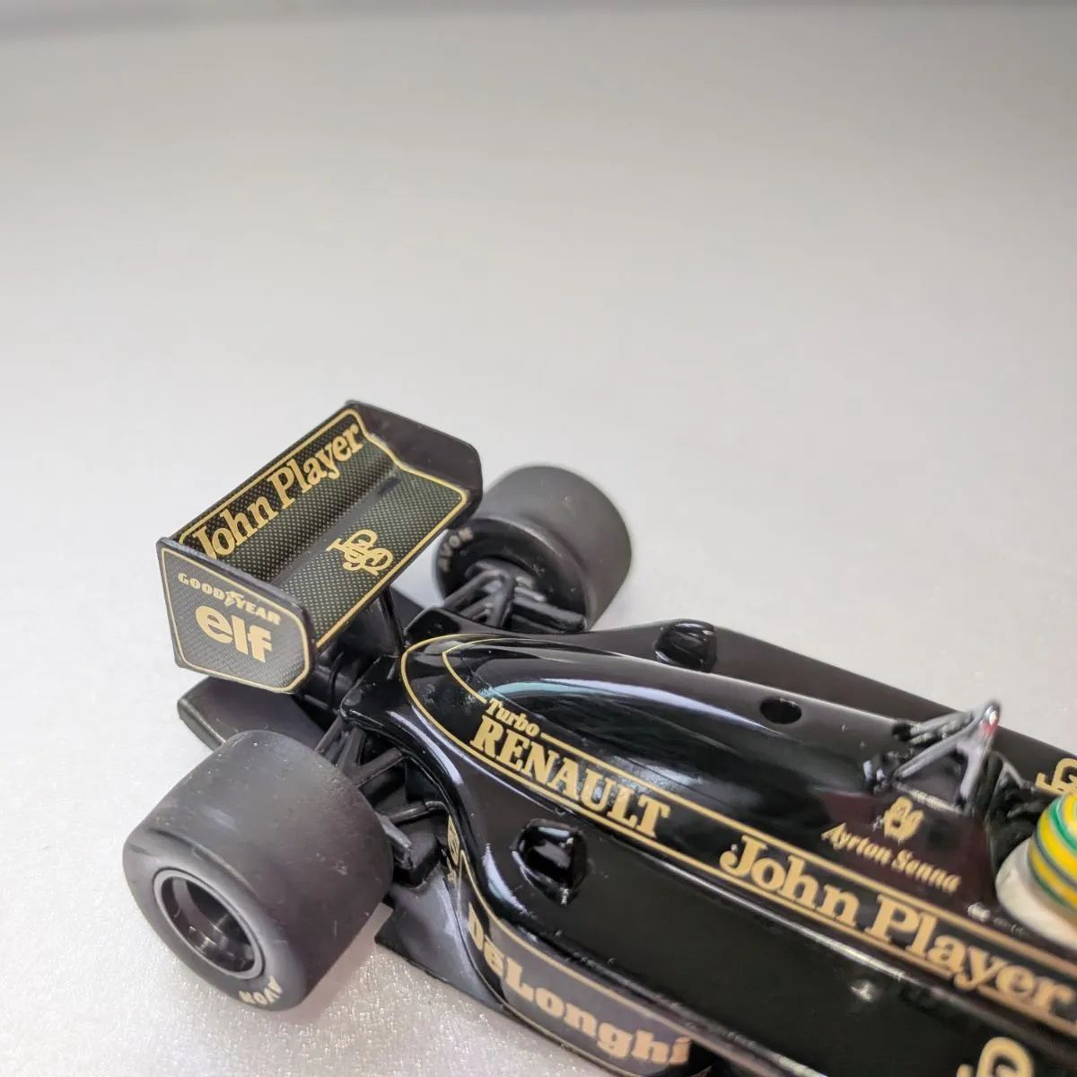 1/43 ミニチャンプス ロータス98T ブルーノ・セナ 記念ラップ 2004年