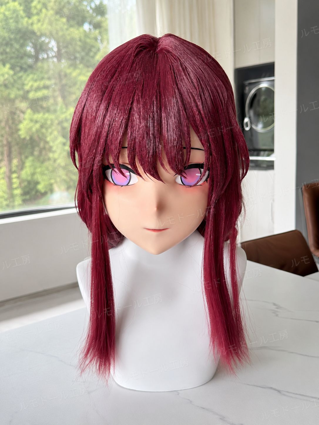 kigurumi 全頭マスク ワインレッド髪 ゲームキャラクター風 ドール顔