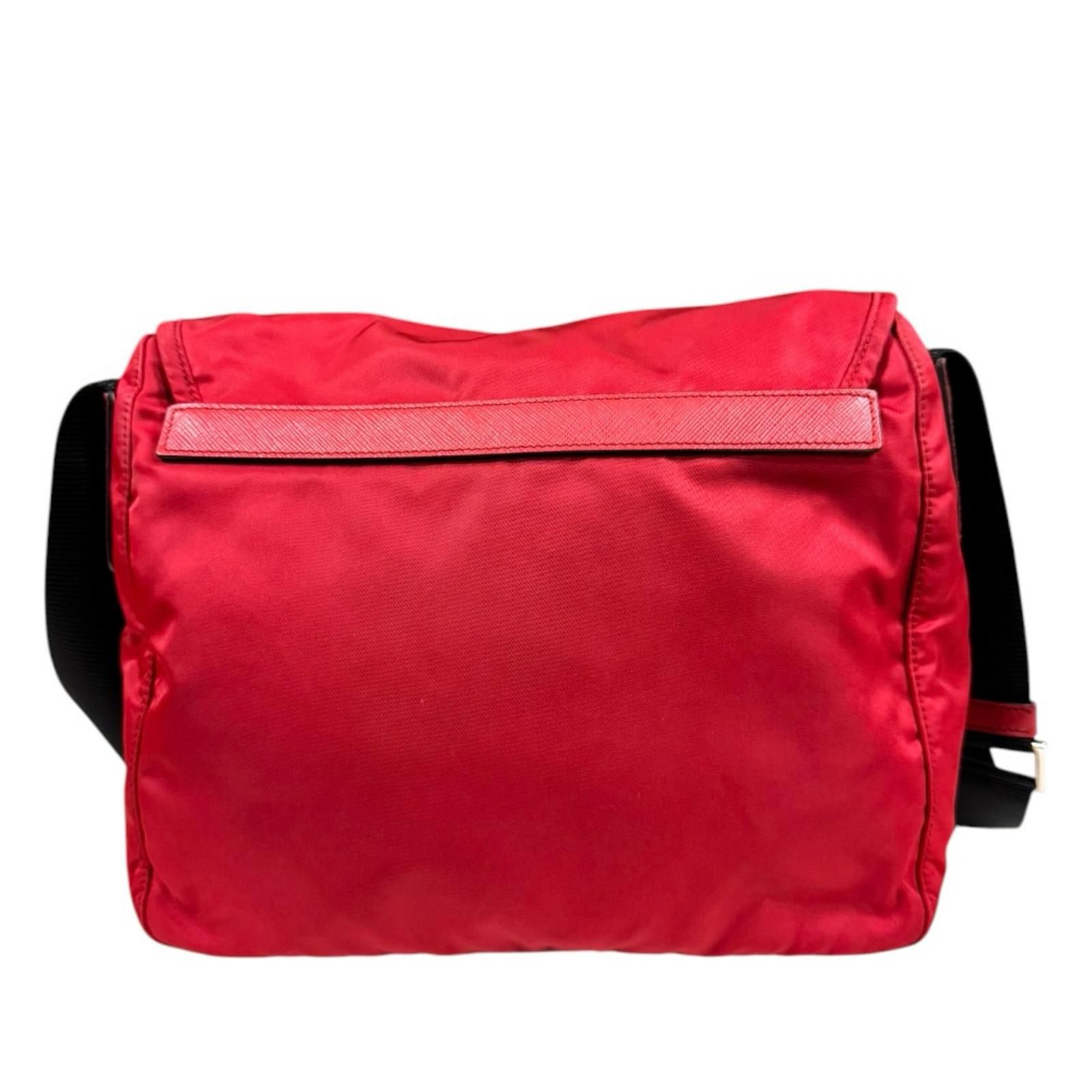 プラダ ショルダーバッグ ナイロン レッド ユニセックス PRADA 中古 