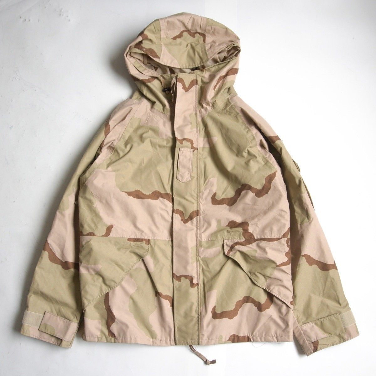 【美品】ECWCS【GORE-TEX ゴアテックス パーカー ジャケット】LARGE-REGULAR デザートカモ エクワックス 26050766 美品】ECWCS【GORE-TEX ゴアテックス パーカー ジャケット】LARGE
