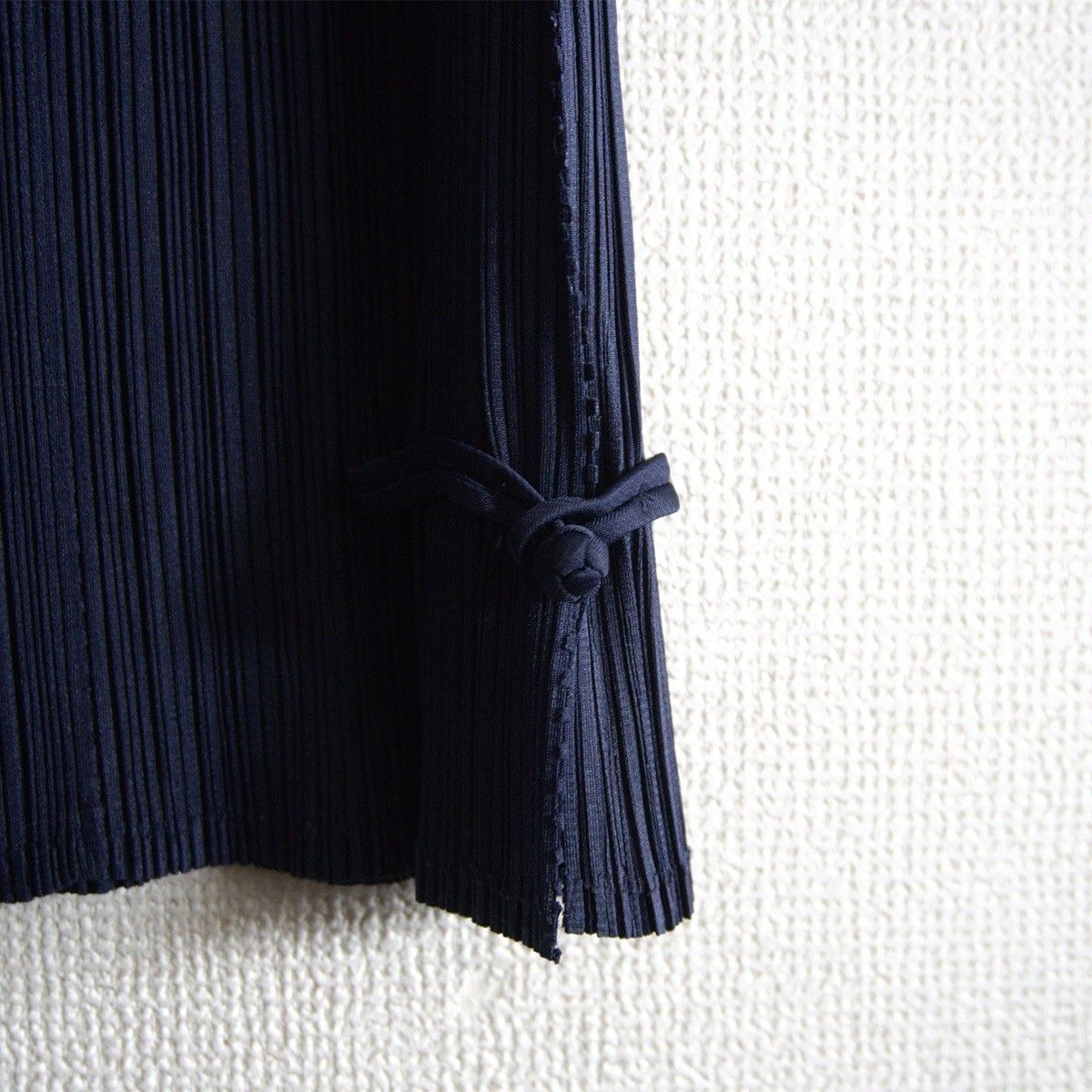 美品✨ イッセイミヤケ スカート付きパンツ プリーツスカート ネイビー 上品 紺 美品】 PLEATS PLEASE【プリーツ スカート】ネイビー プリーツプリーズ