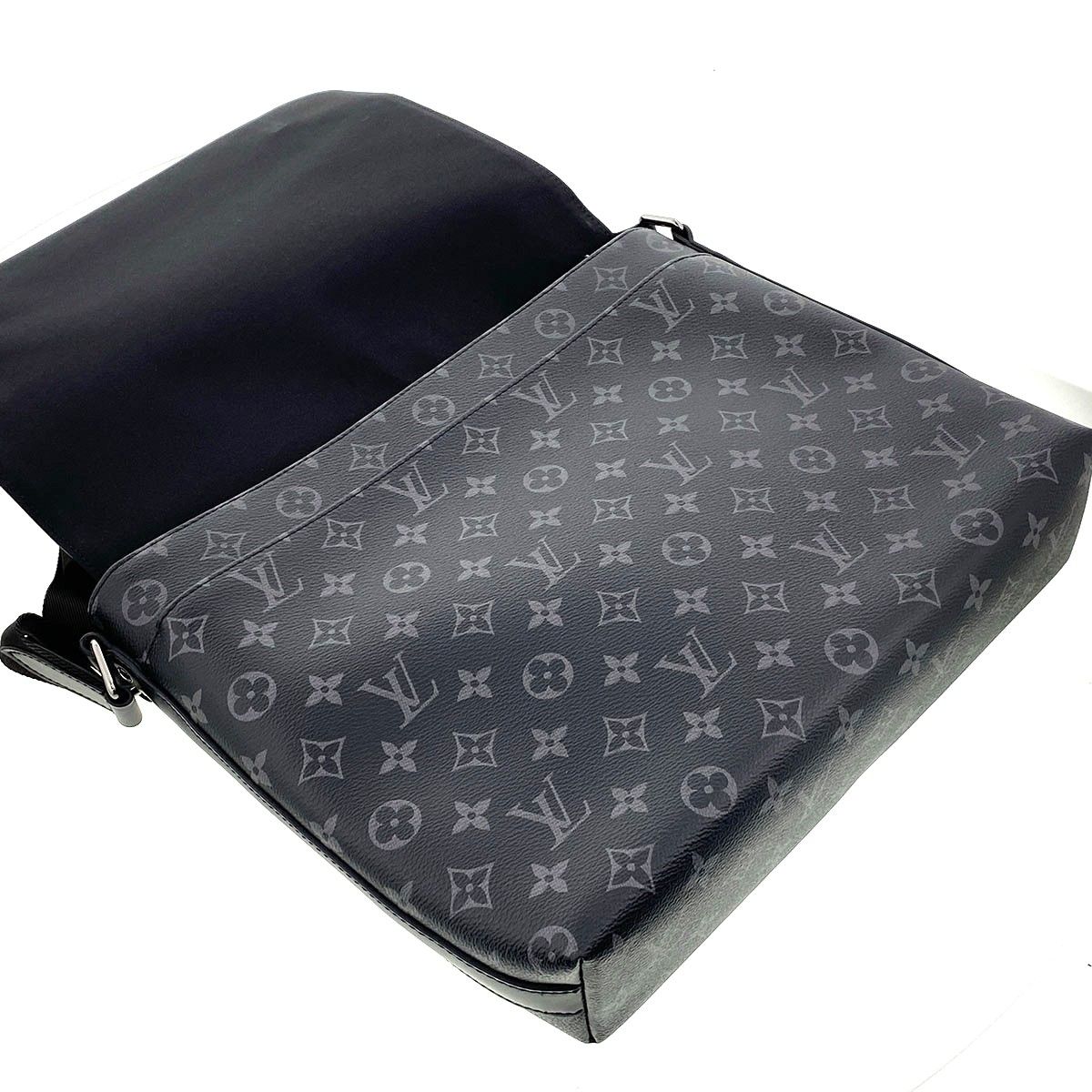 LOUIS VUITTON ルイ・ヴィトン ディストリクト NM MM ショルダーバッグ M44001 モノグラムエクリプス ブラック グレー  メンズ【中古】 LOUIS VUITTON ルイ・ヴィトン ディストリクト NM MM ショルダーバッグ