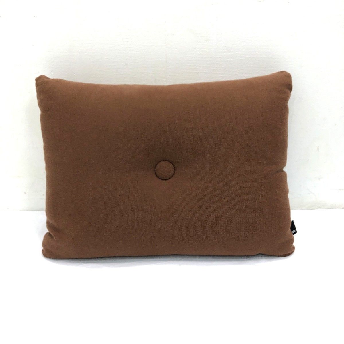 HAY ヘイ DOT CUSHION ドットクッション ブラウン くるみボタン ボタン