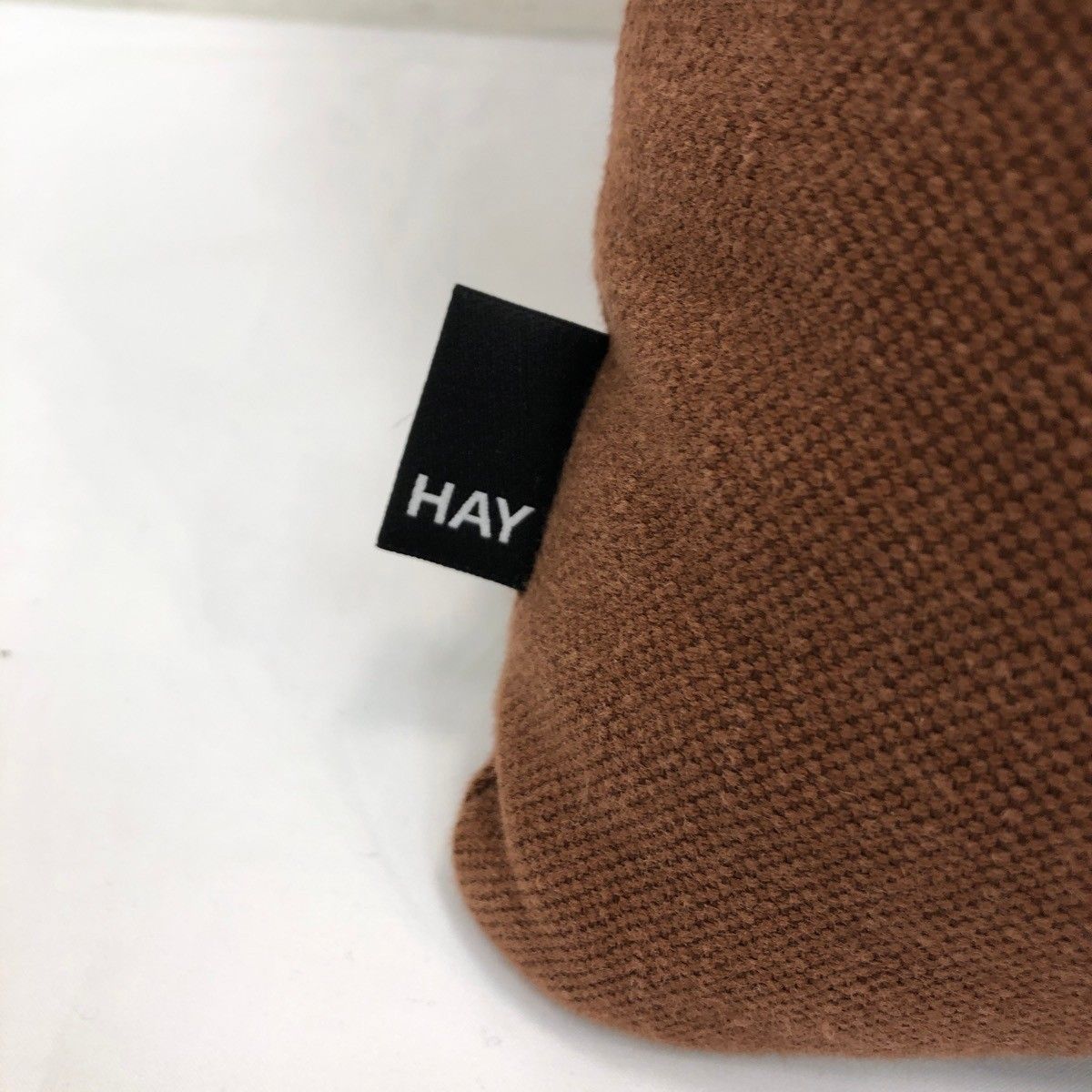 HAY ヘイ DOT CUSHION ドットクッション ブラウン くるみボタン ボタン