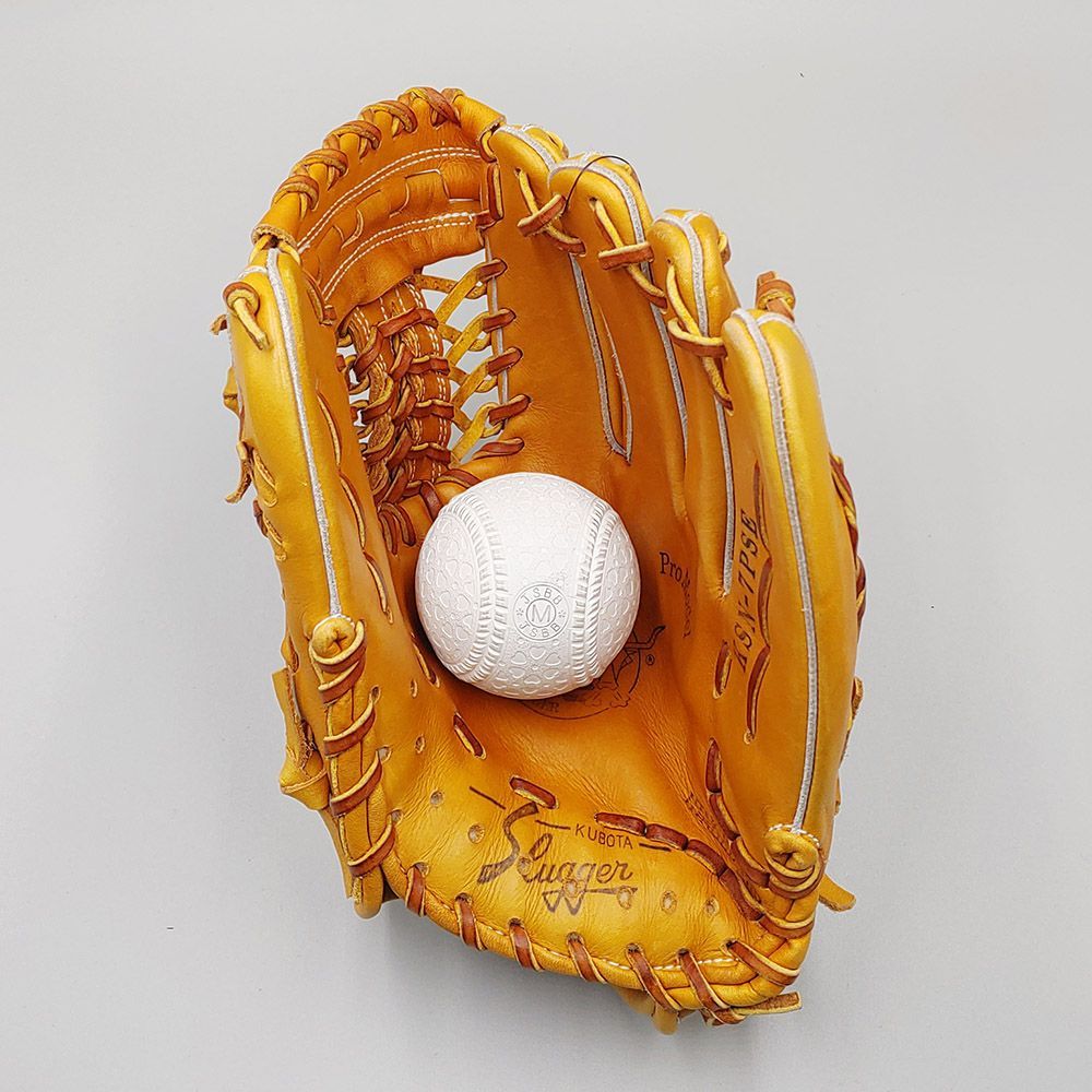 軟式　グローブ クリーニング済み 】 スラッガー 軟式グローブ / 内野手用 型付け済み