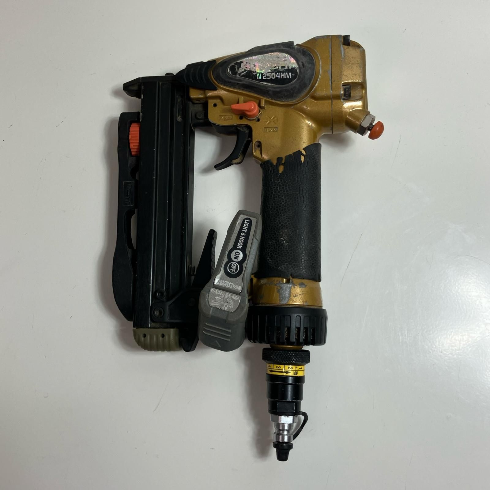HITACHI 日立 エア釘打ち 程度B 高圧 N2504HM ブラック