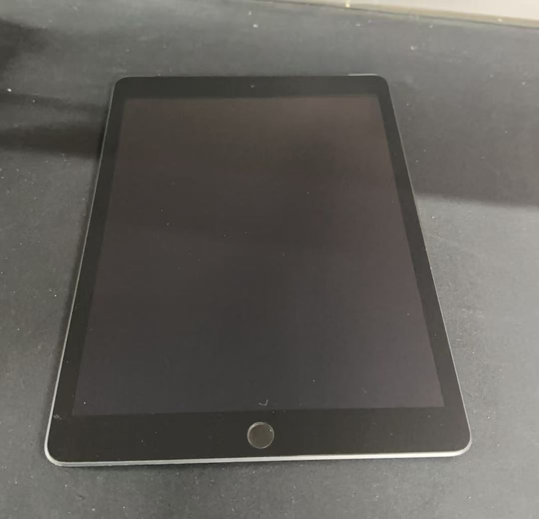 iPad 第7世代 32GB スペースグレイ Cellular SIMフリー - メルカリ