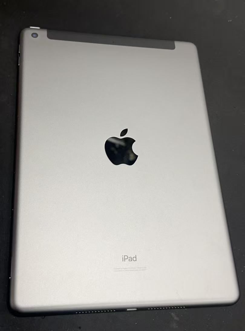iPad 第7世代 32GB スペースグレイ Cellular SIMフリー - メルカリ