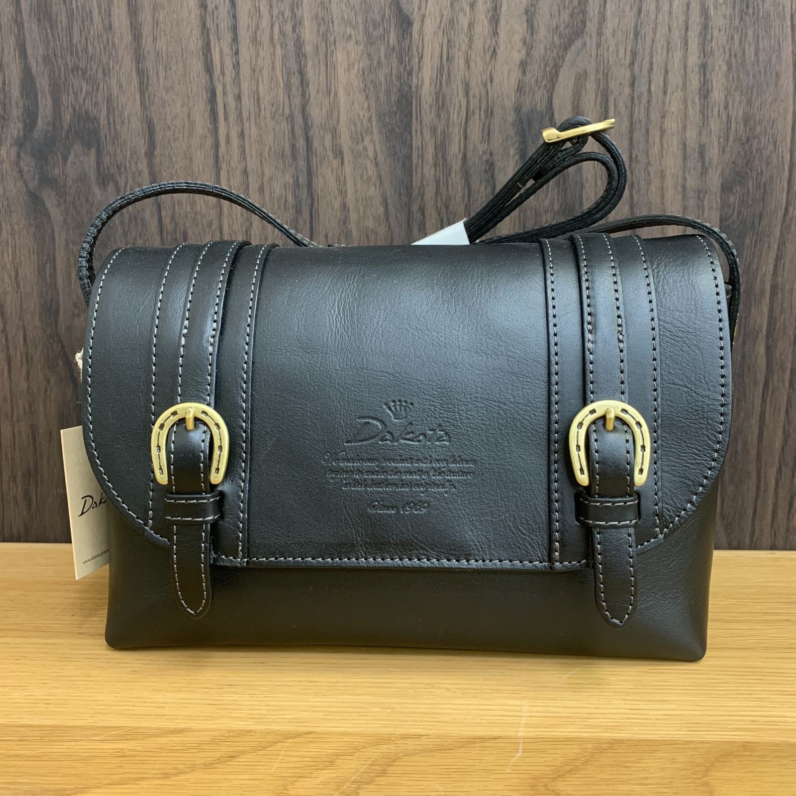 展示未使用】ダコタ キューブ 牛革レザー フラップショルダーバッグ