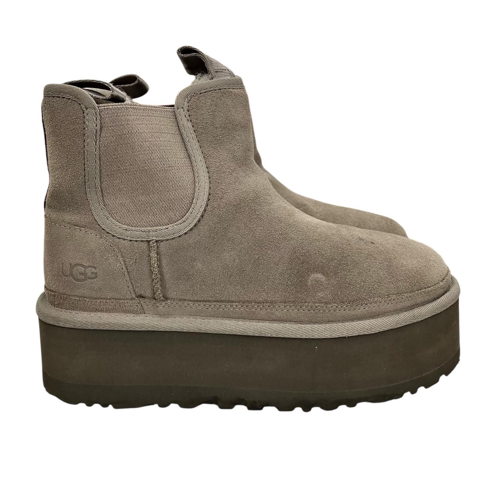 186000 現状品 UGG アグ Neumel Platform Chelsea ムートンブーツ 24cm グレージュ系