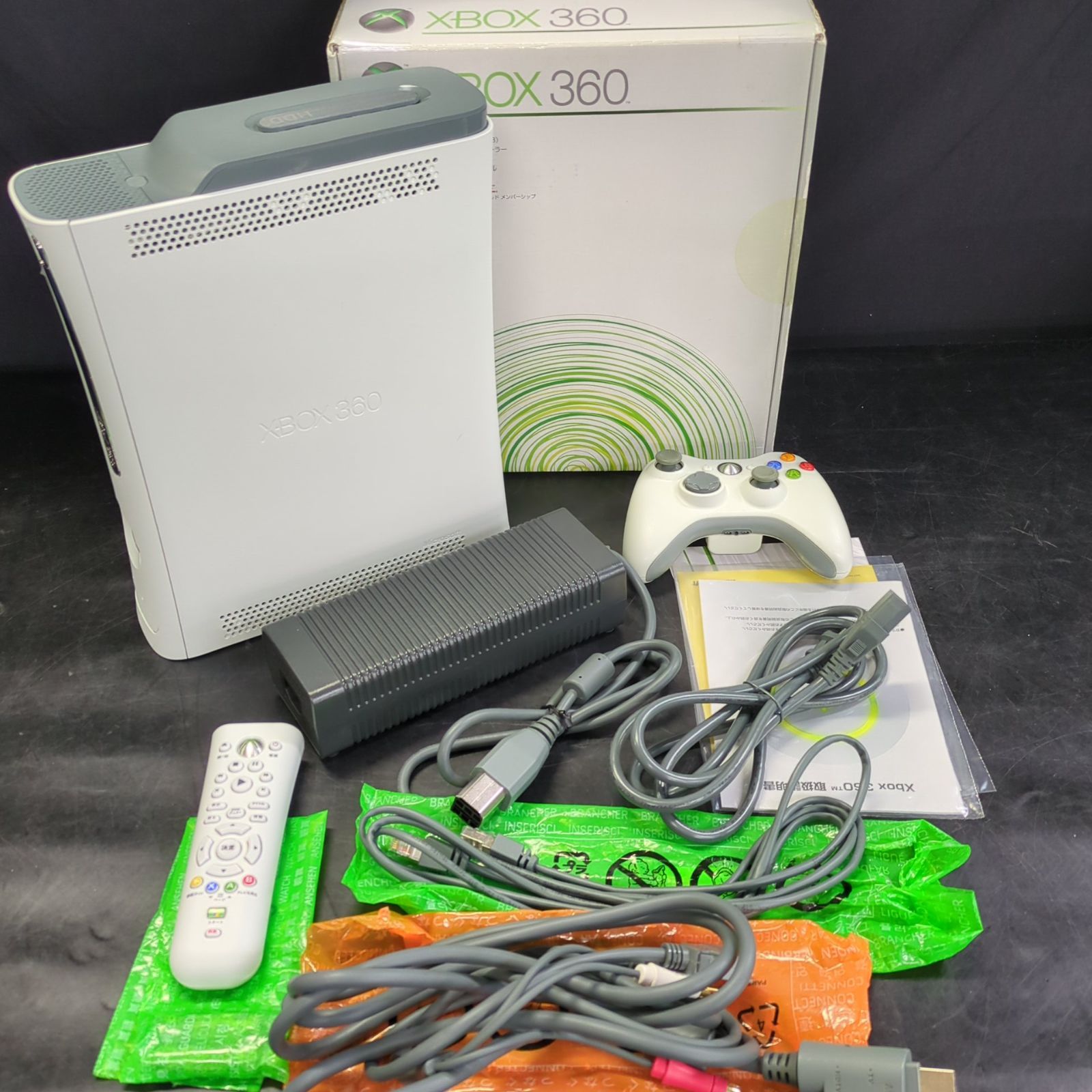 【D44526】ほぼ未使用　美品　XBOX360 本体　（動作確認未チェック）