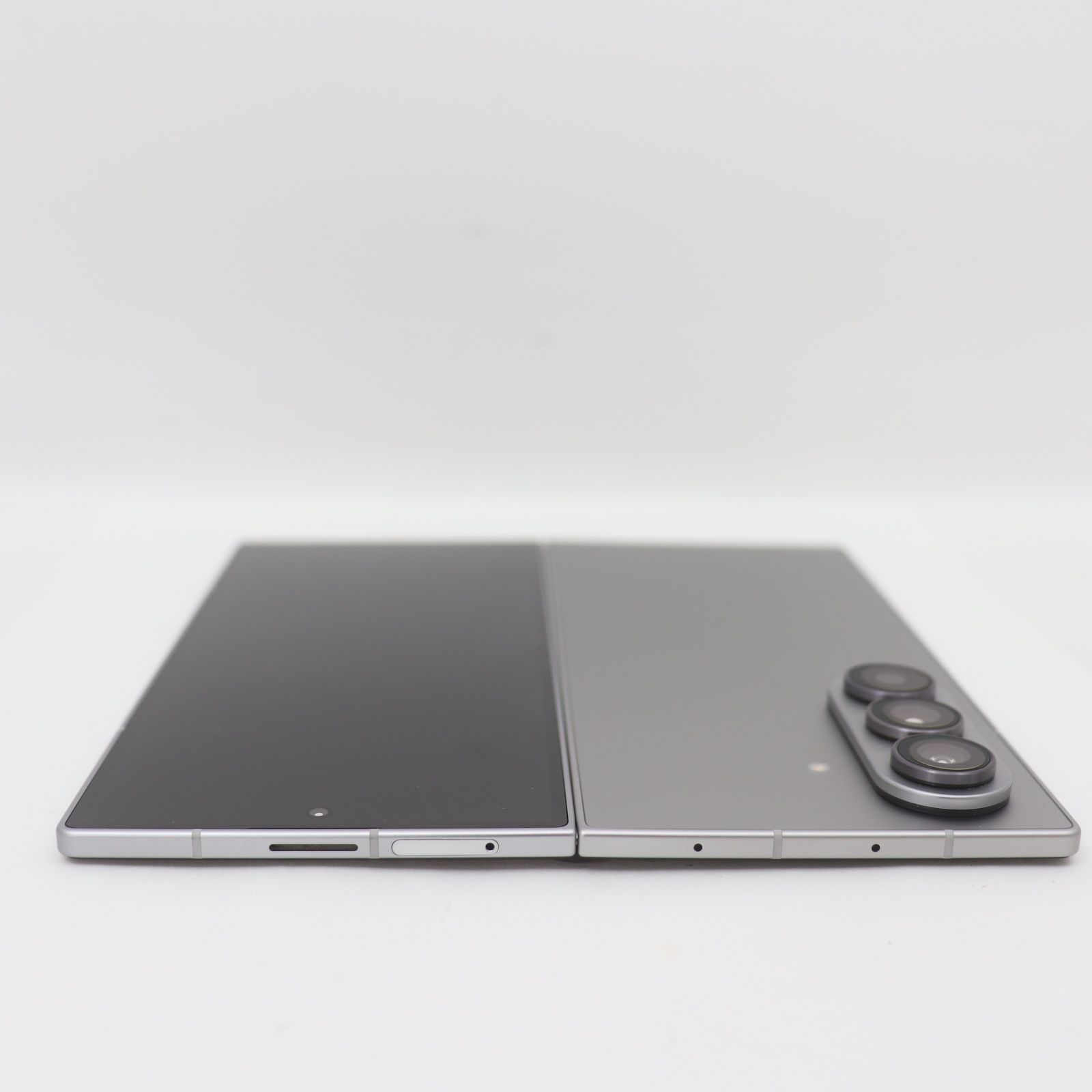 美品 Galaxy Z Fold7 256GB SCG34 au シルバー - メルカリ