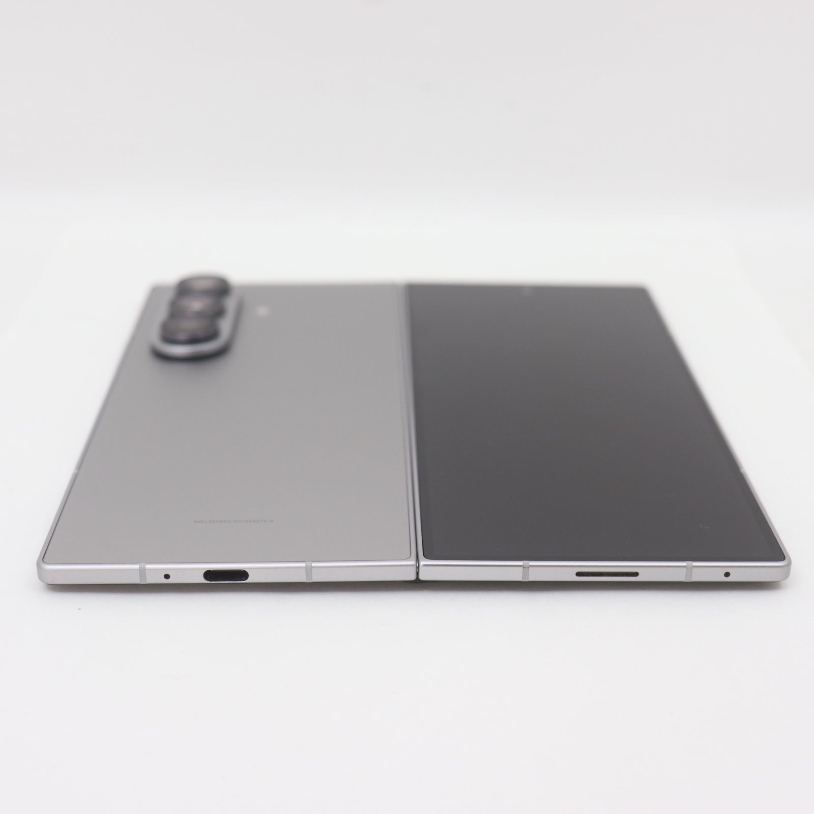 美品 Galaxy Z Fold7 256GB SCG34 au シルバー - メルカリ