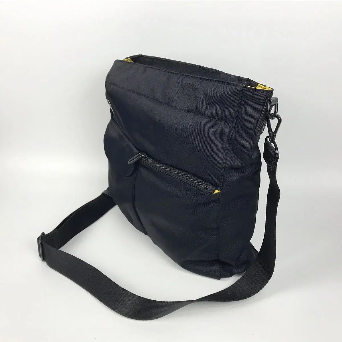 マンダリナダック Mandarina Duck クロスバック バッグ マンダリナダック Mandarina Duck クロスバック バッグ