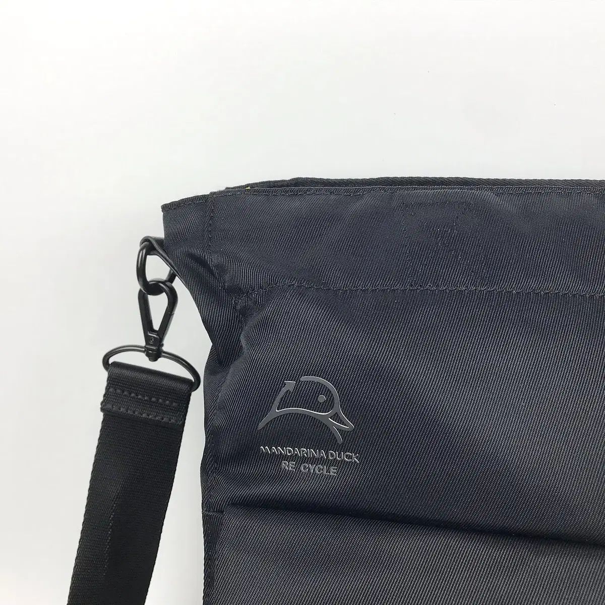 マンダリナダック Mandarina Duck クロスバック バッグ マンダリナダック Mandarina Duck クロスバック バッグ