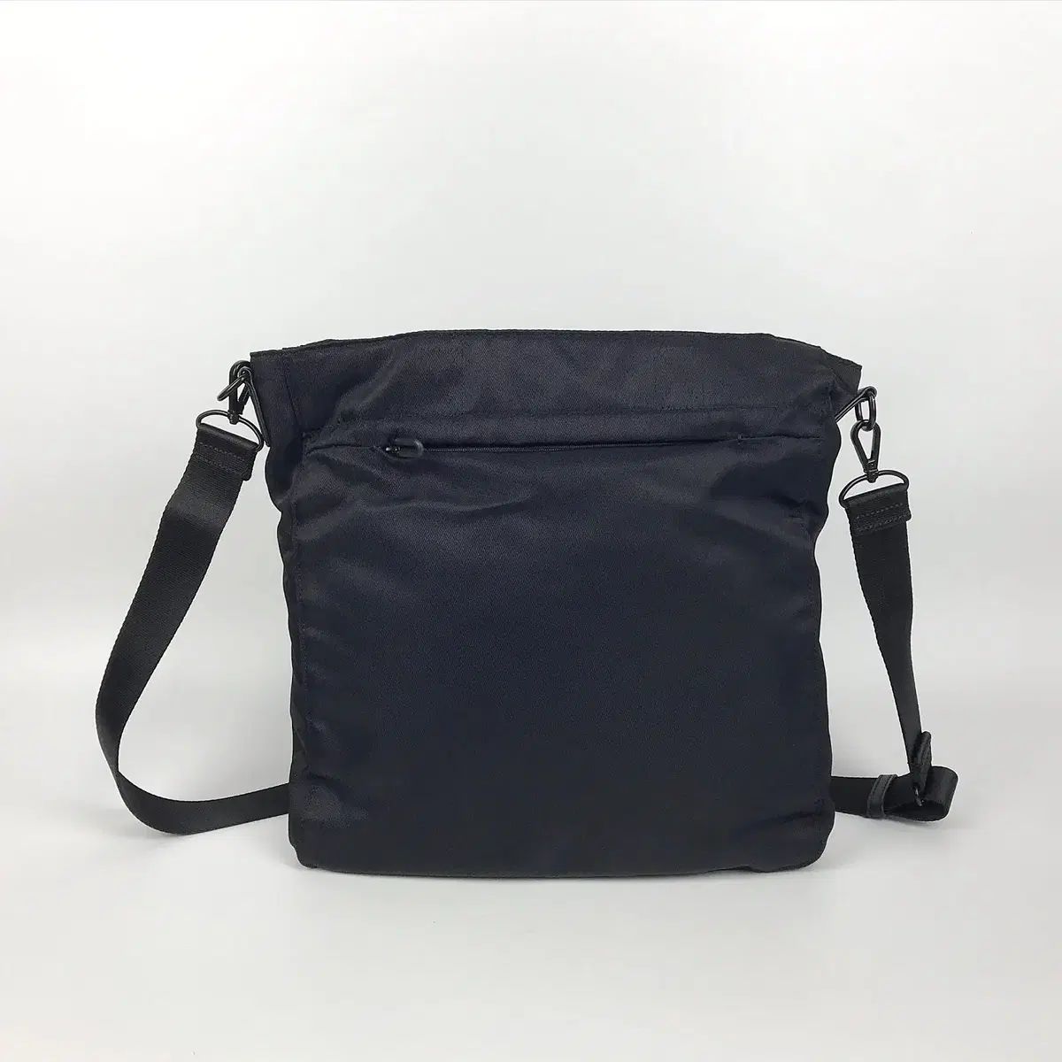 マンダリナダック Mandarina Duck クロスバック バッグ マンダリナダック Mandarina Duck クロスバック バッグ