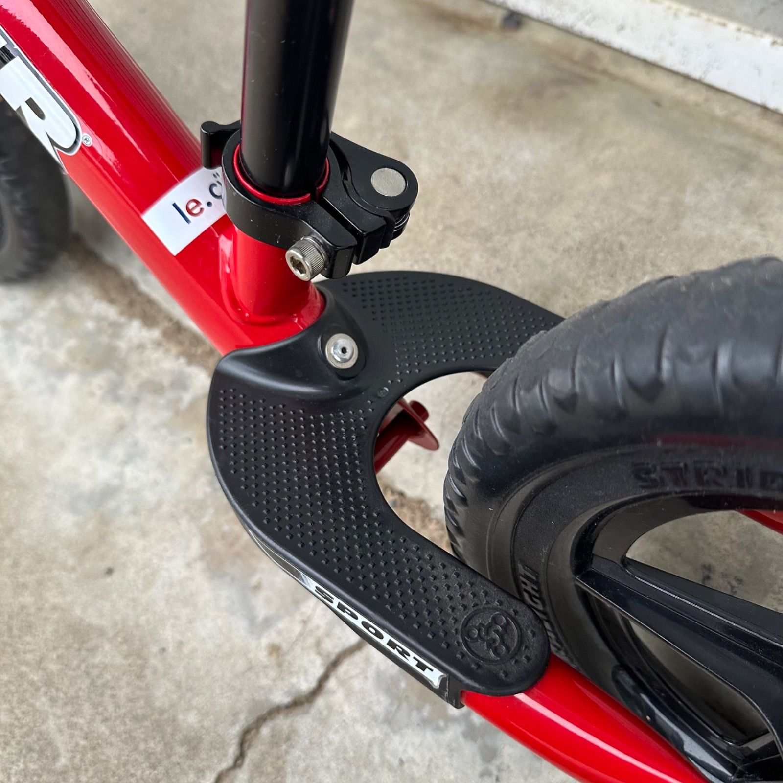 STRIDER ストライダー スポーツモデル レッド 12インチ 日本正規品