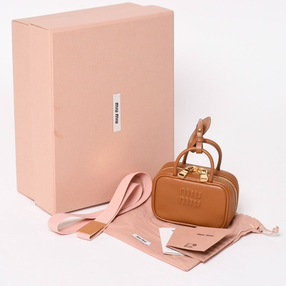 極美品 Miu Miu ミュウミュウ ボーレザーマイクロバッグ ブラウン