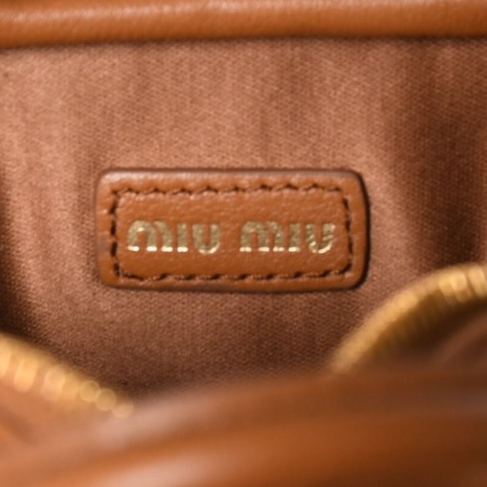 極美品 Miu Miu ミュウミュウ ボーレザーマイクロバッグ ブラウン