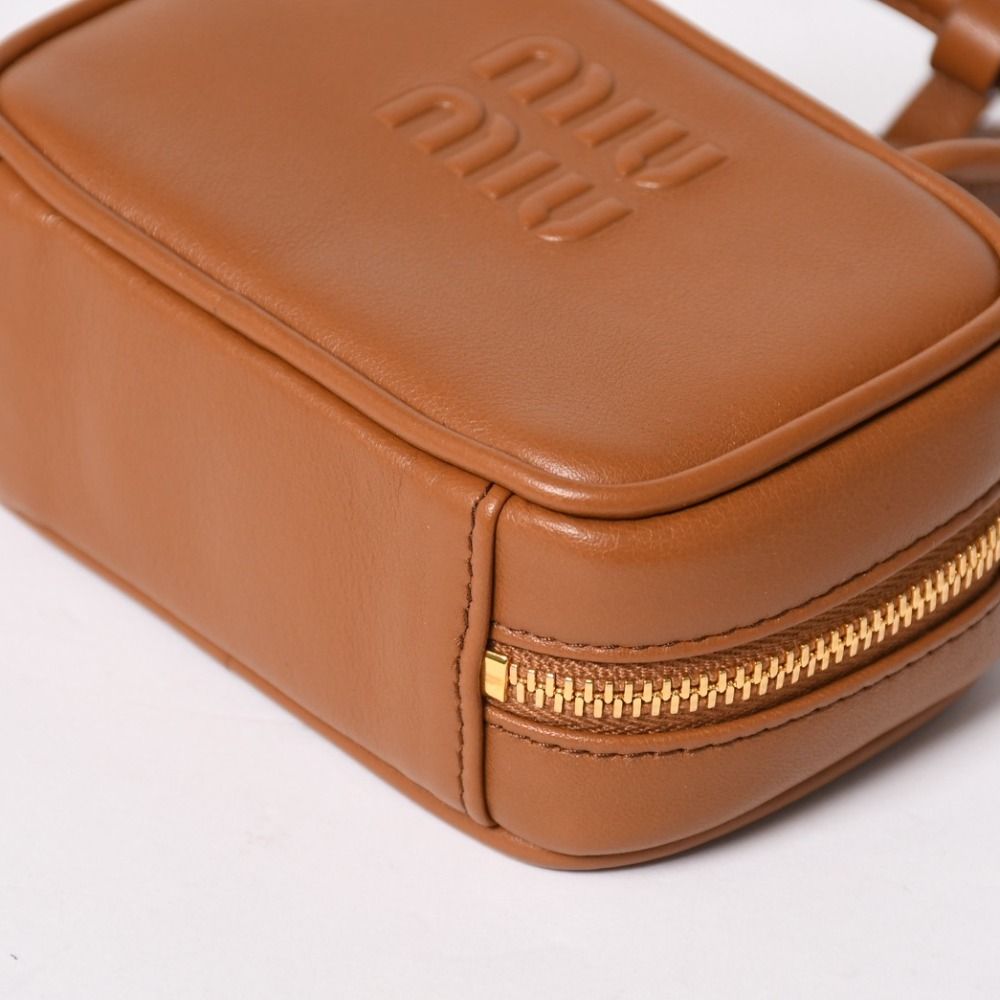 極美品 Miu Miu ミュウミュウ ボーレザーマイクロバッグ ブラウン