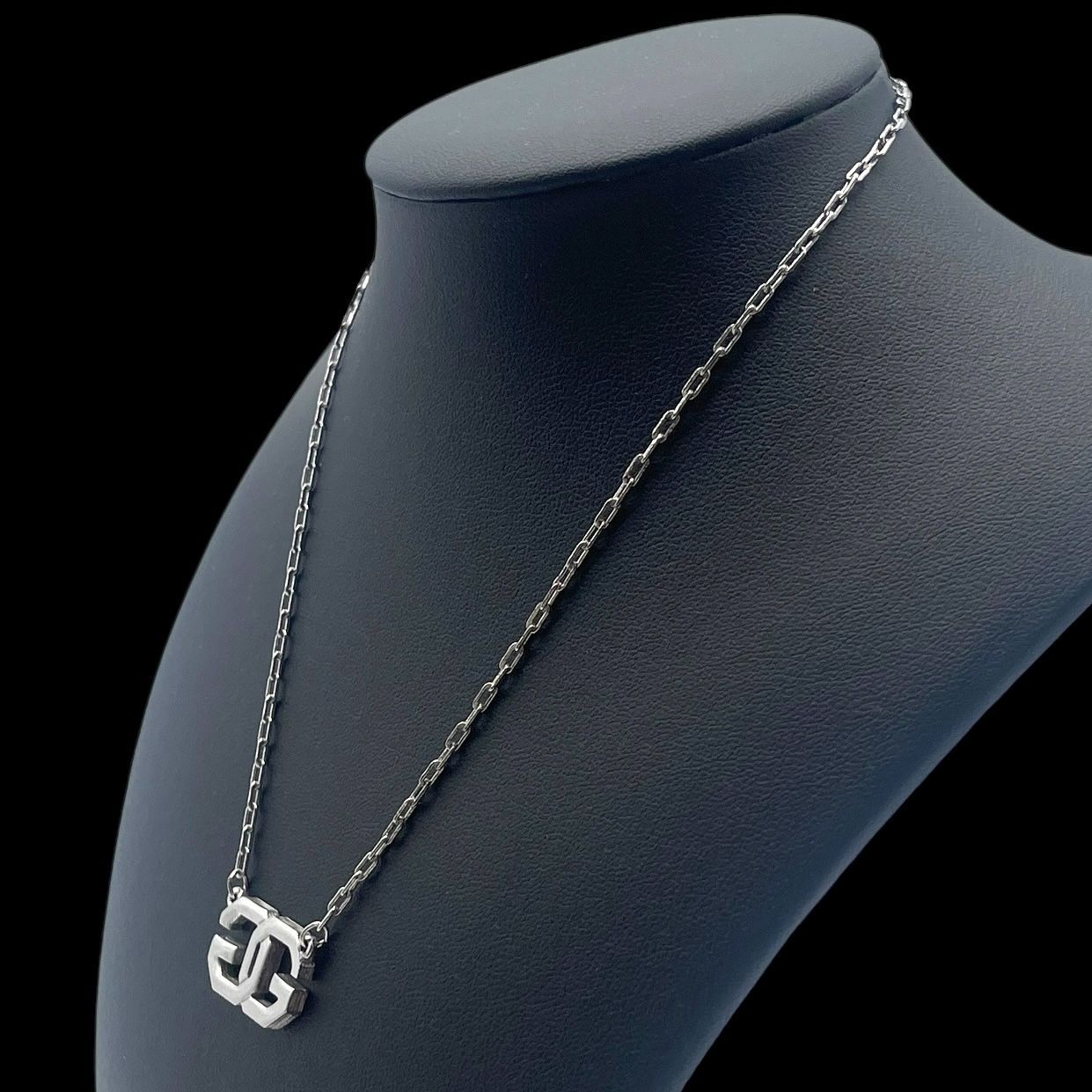 GIVENCHY ジバンシー ネックレス GGロゴ シルバー スクエア型