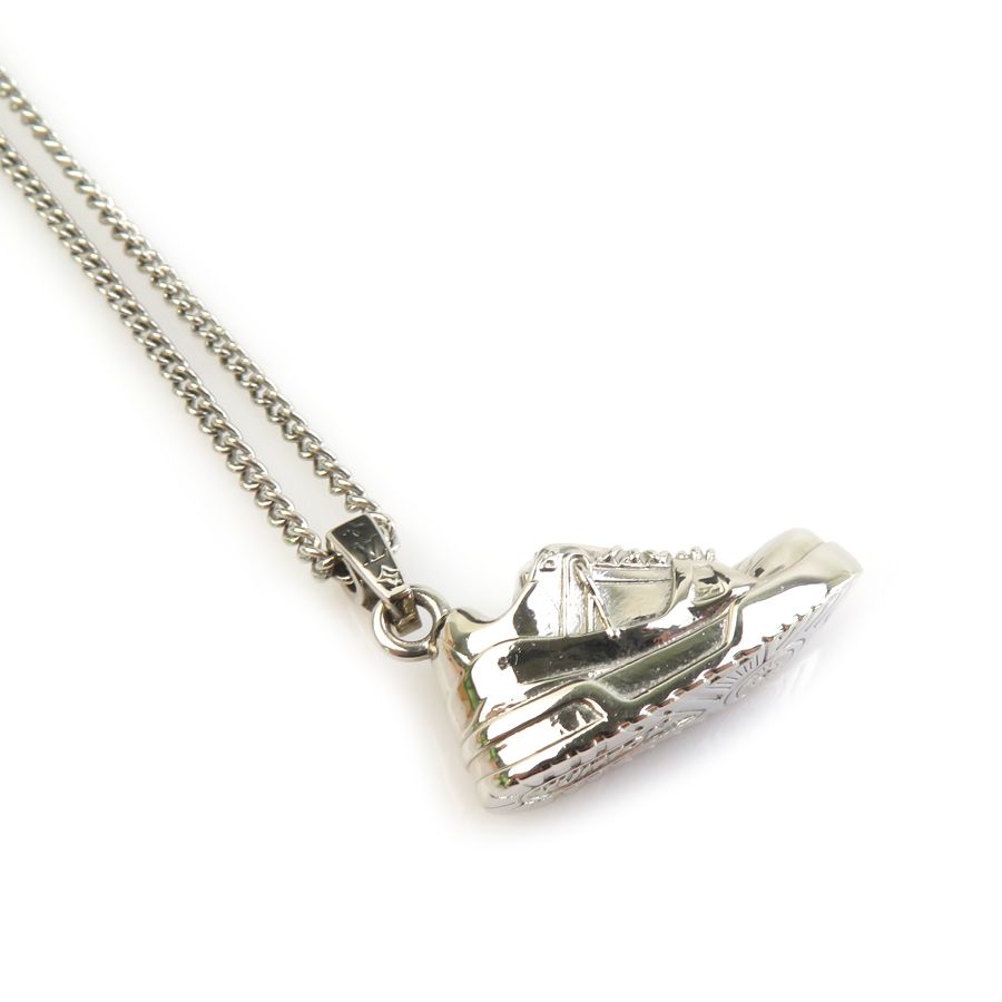 ルイ ヴィトン LOUIS VUITTON ネックレス PENDENTIF LV TRAINER M01892