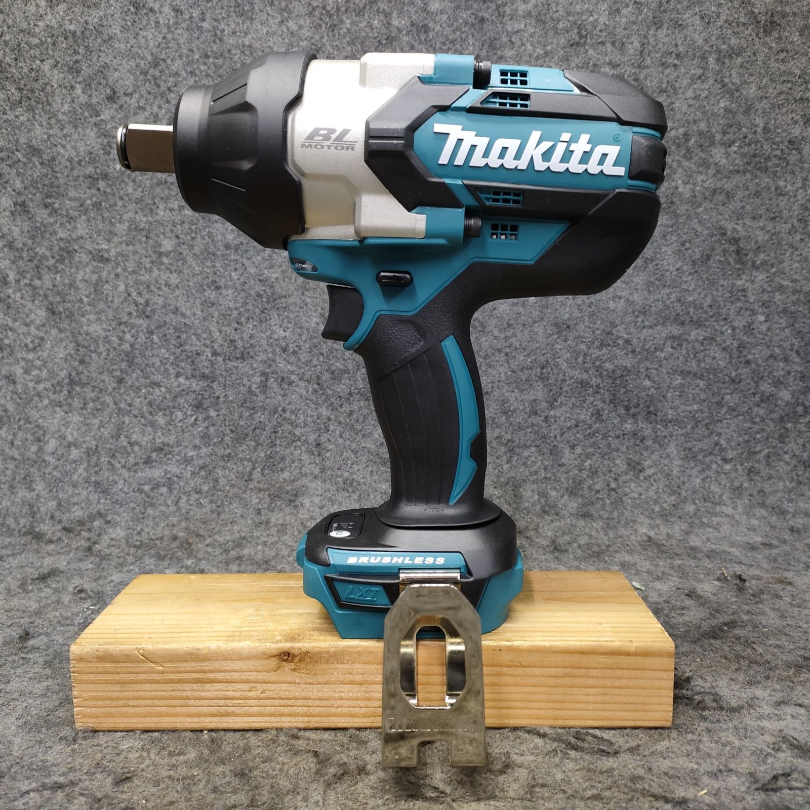 ★マキタ(makita) コードレスインパクトレンチ TW1001DZ【鴻巣店】