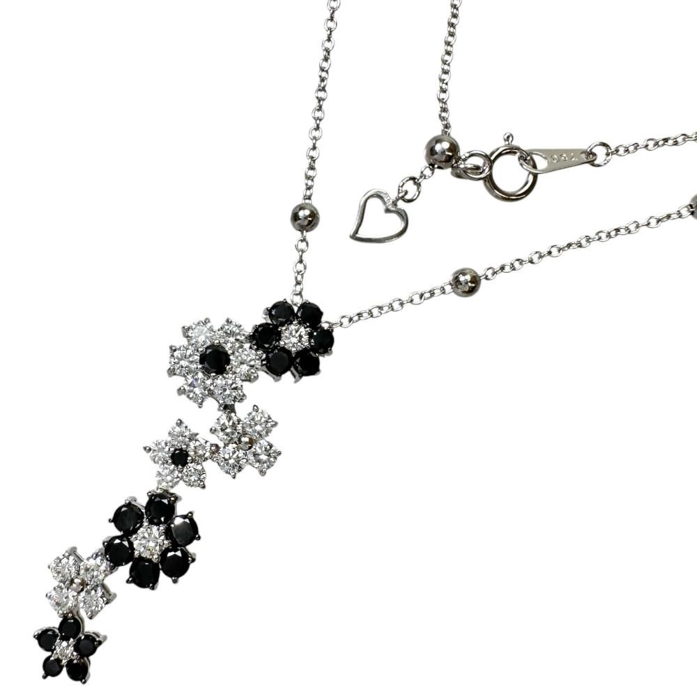 フラワーモチーフ ダイヤモンド(ブラックダイヤ込) 1.63ct ネックレス