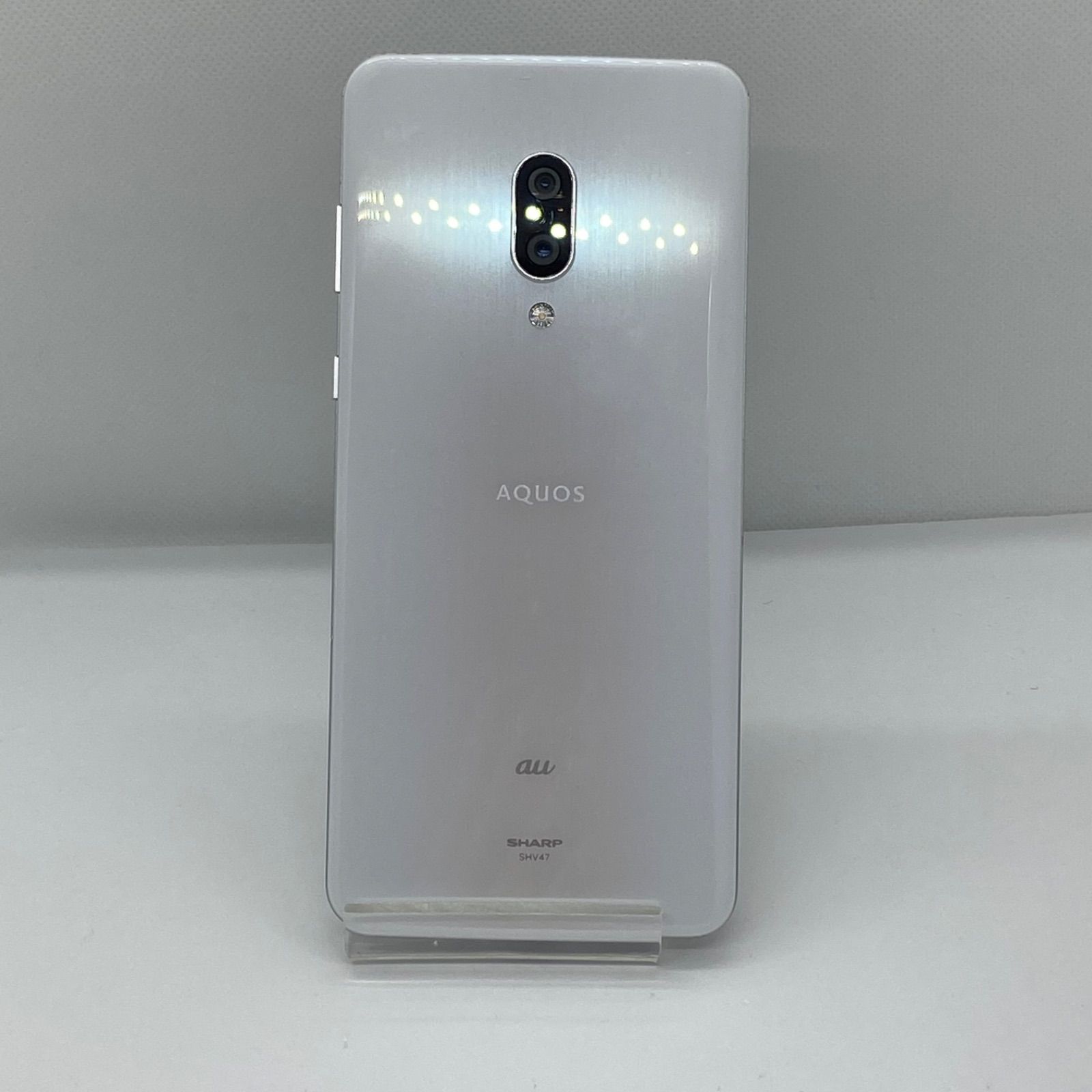 au AQUOS zero2 256GB SHV47 ホワイト 訳あり - メルカリ