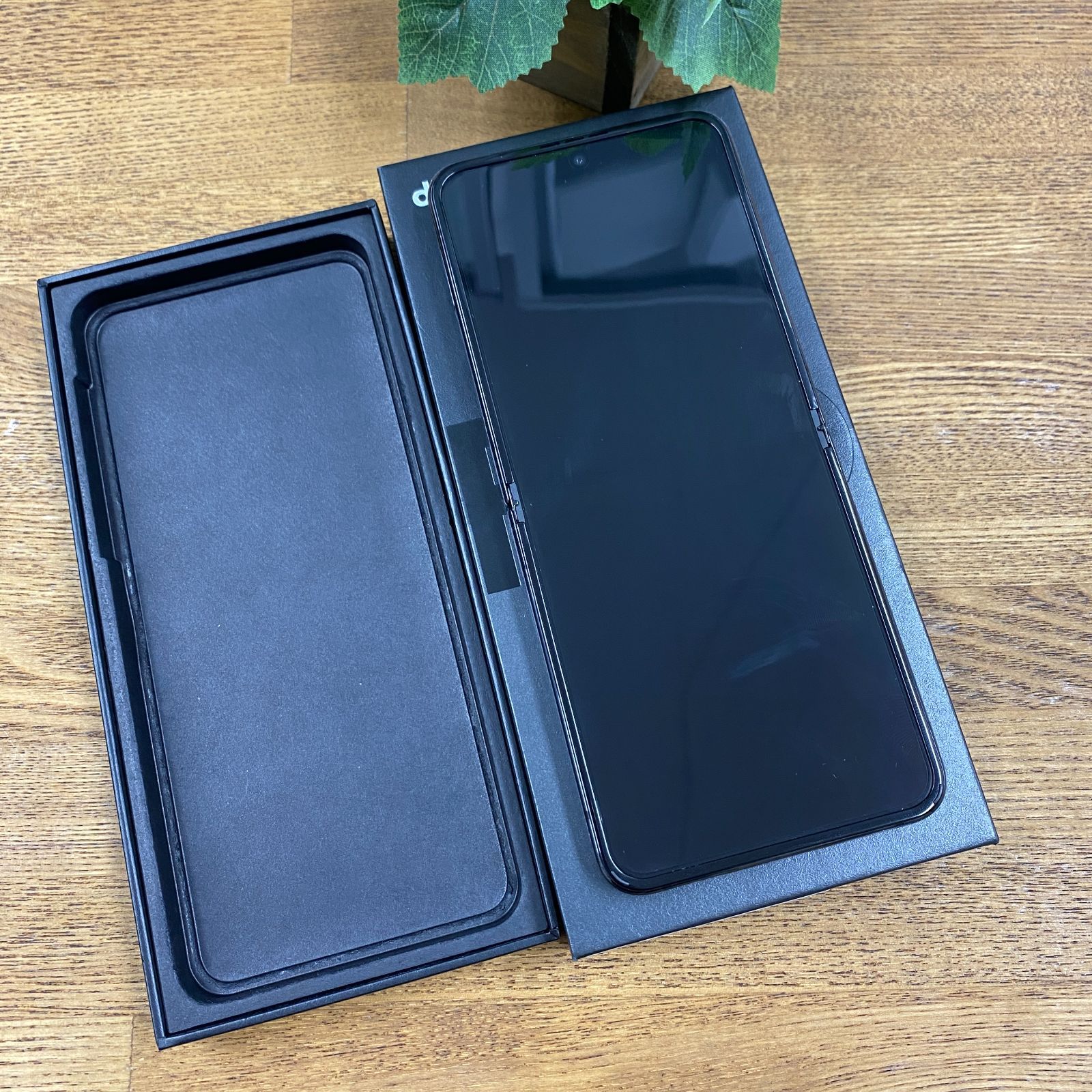 ジャンク Galaxy Z Flip4 ブラック 部品取り・修理用 - ISHOP JAPAN