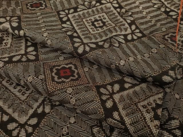 平和屋着物●本場大島紬　龍郷絣　花菱文　正絹　逸品　AABI7923ck