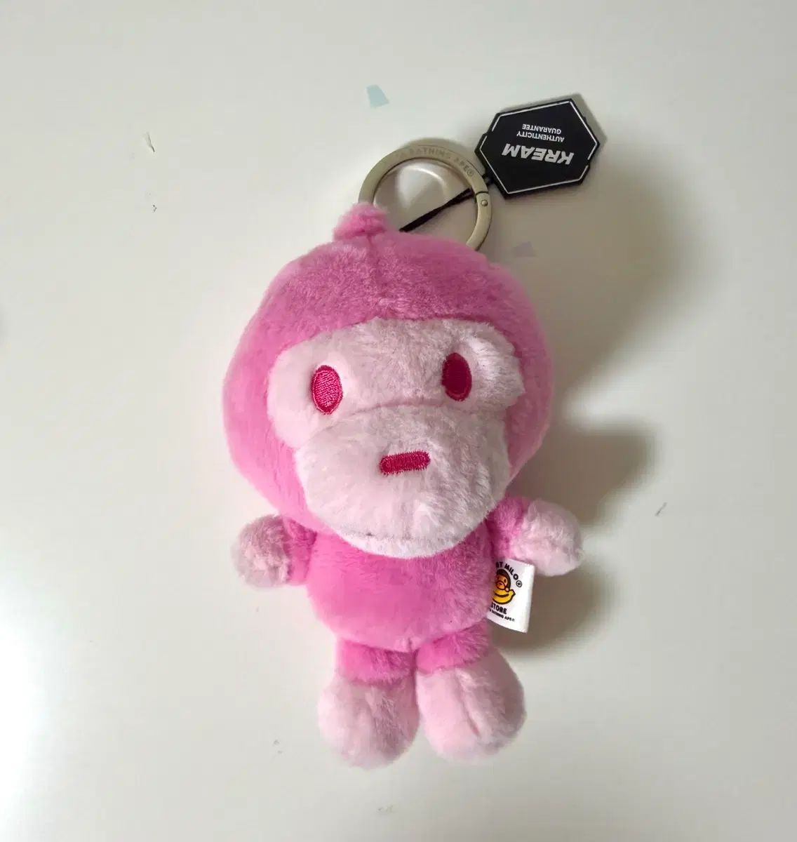 A BATHING APE ベイビー マイロ PLUSH ドール キーチェーン ピンク