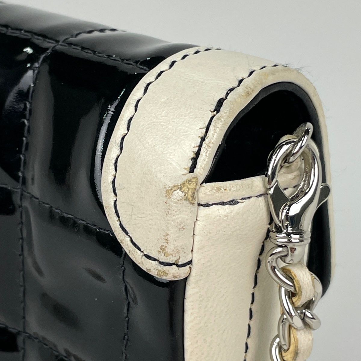 シャネル CHANEL チョコバー チェーン ショルダーバッグ エナメル
