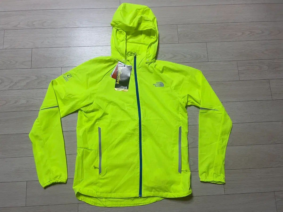 THE NORTH FACE ザノースフェイス 反射光 ウィンドブレーカー ジャケット 新品 (95)