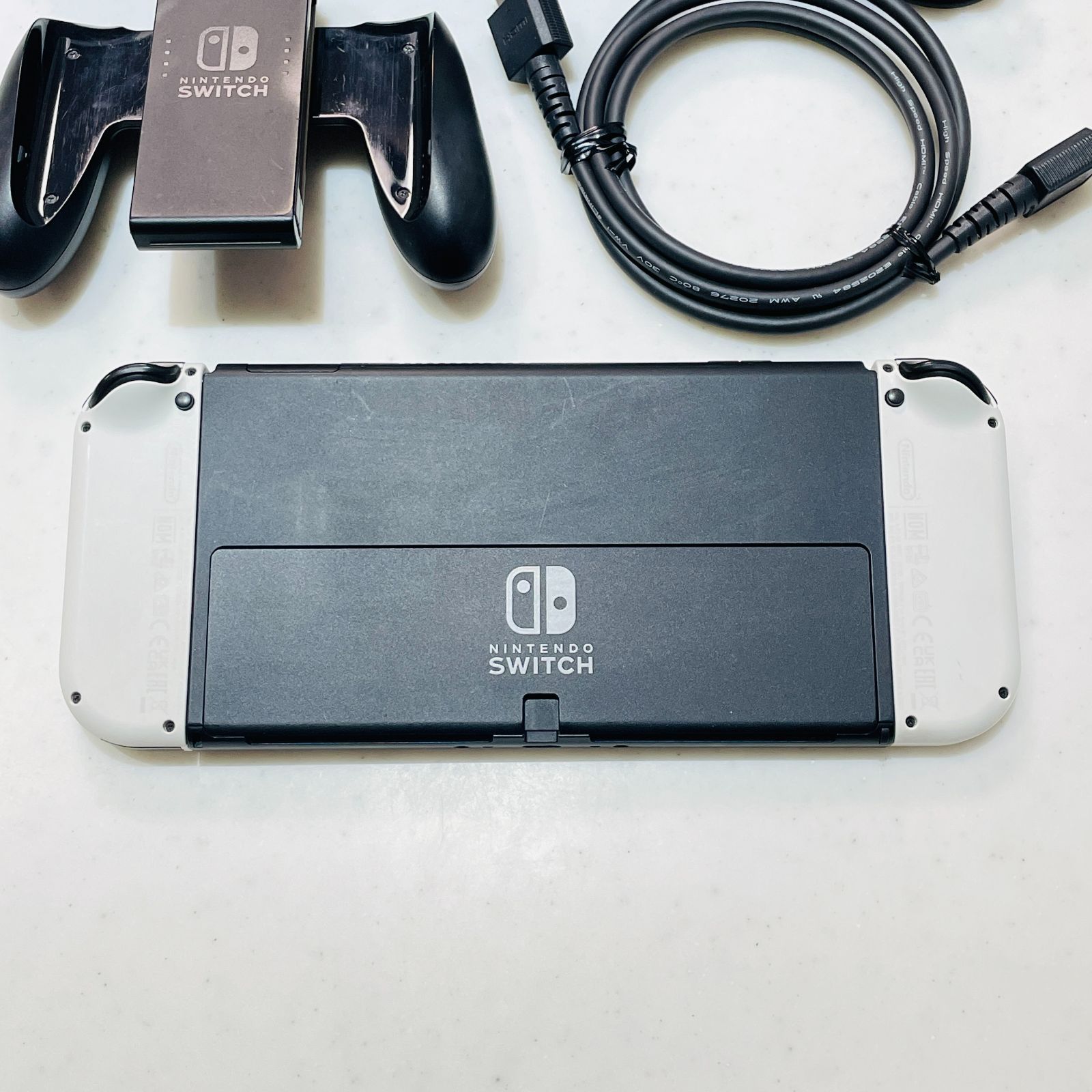 任天堂スイッチ 有機ELモデル ホワイト 2023年製 美品 動作確認済み