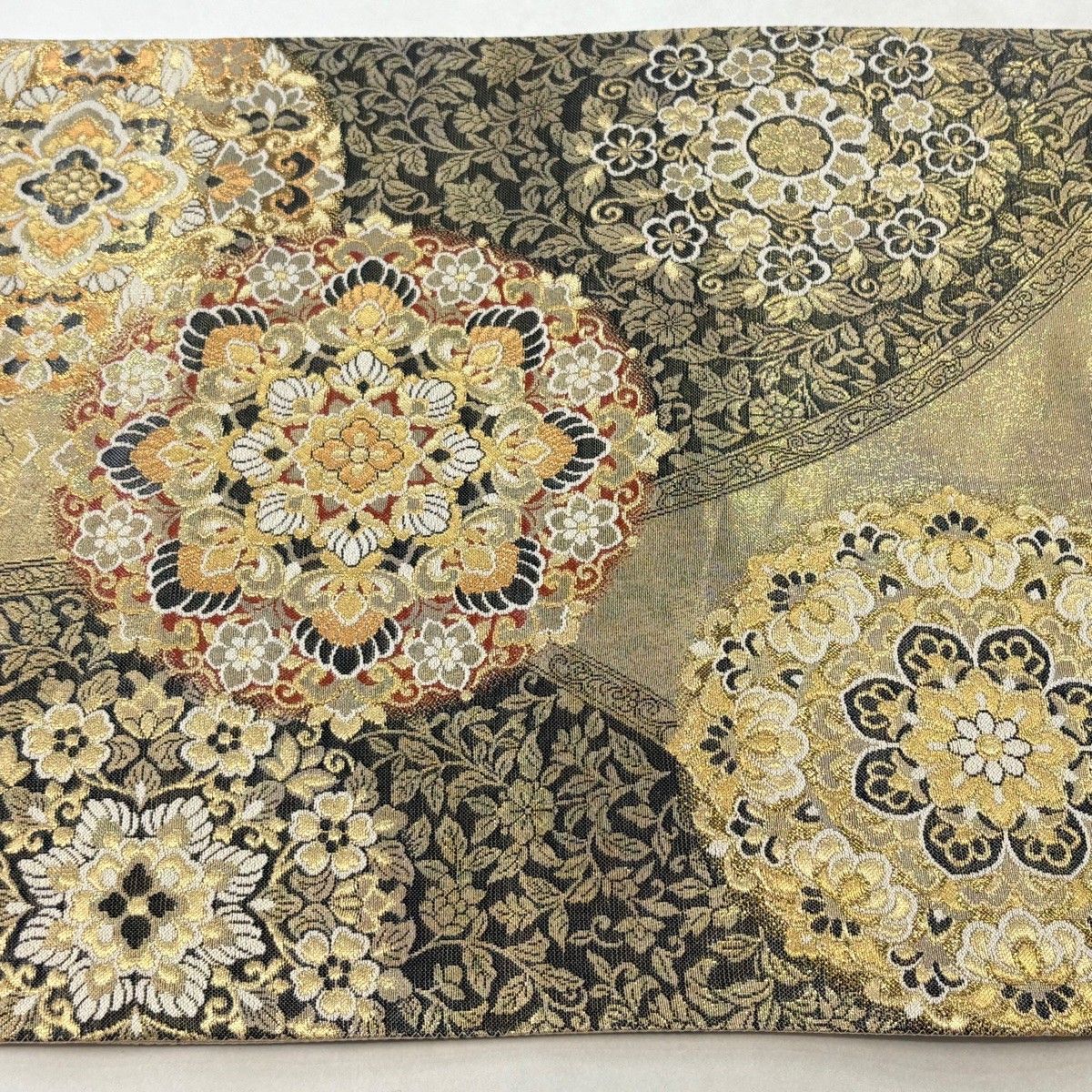 袋帯 秀品 華文 花唐草 金糸 箔 金色 六通 正絹 【中古】 - メルカリ