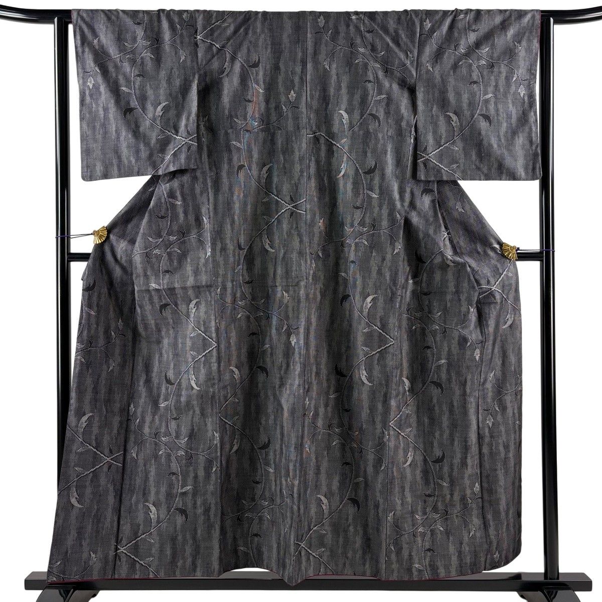 紬 身丈156.5cm 裄丈64cm M 袷 唐草 幾何学模様 黒灰 正絹 優品 【中古