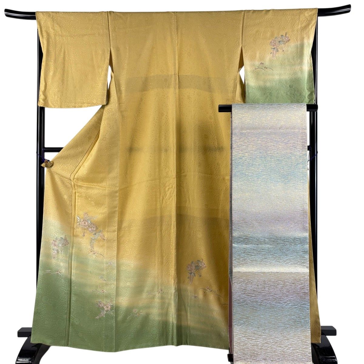 【美品】 付下げ 身丈164cm 裄丈67cm M 袷 袋帯セット 花扇 草花 刺繍 ぼかし 薄黄土色 正絹 秀品 【中古】