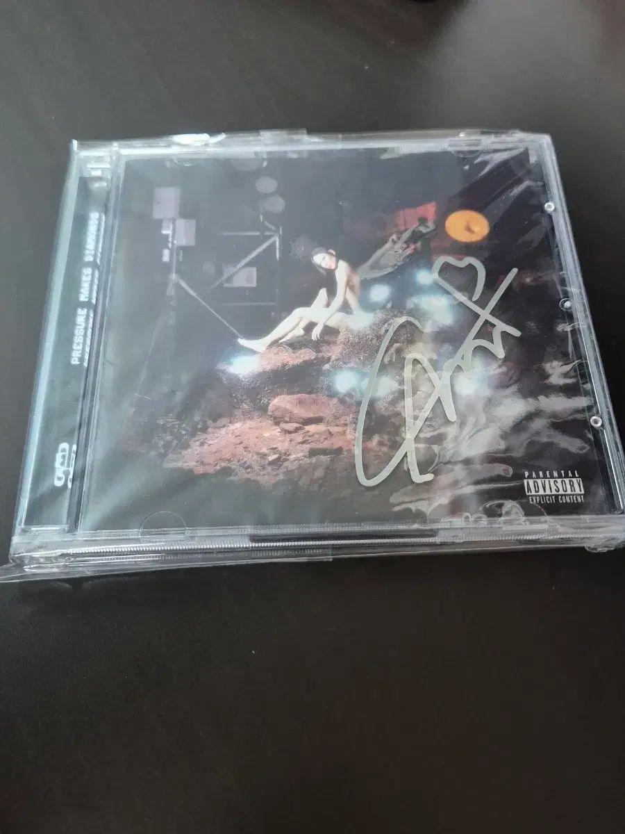 サインボード CD CAMO 迷彩 Pressure Makes Diamonds