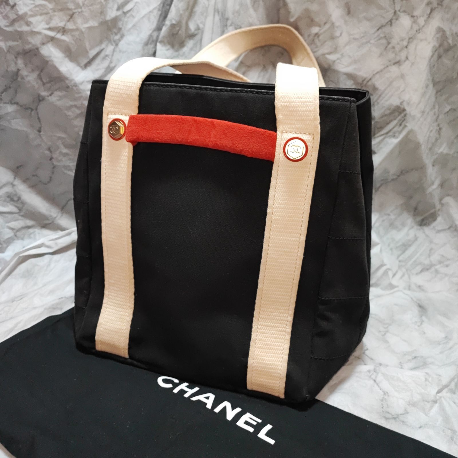 希少】CHANEL シャネル チョコバー キャンバス トートバッグ - メルカリ