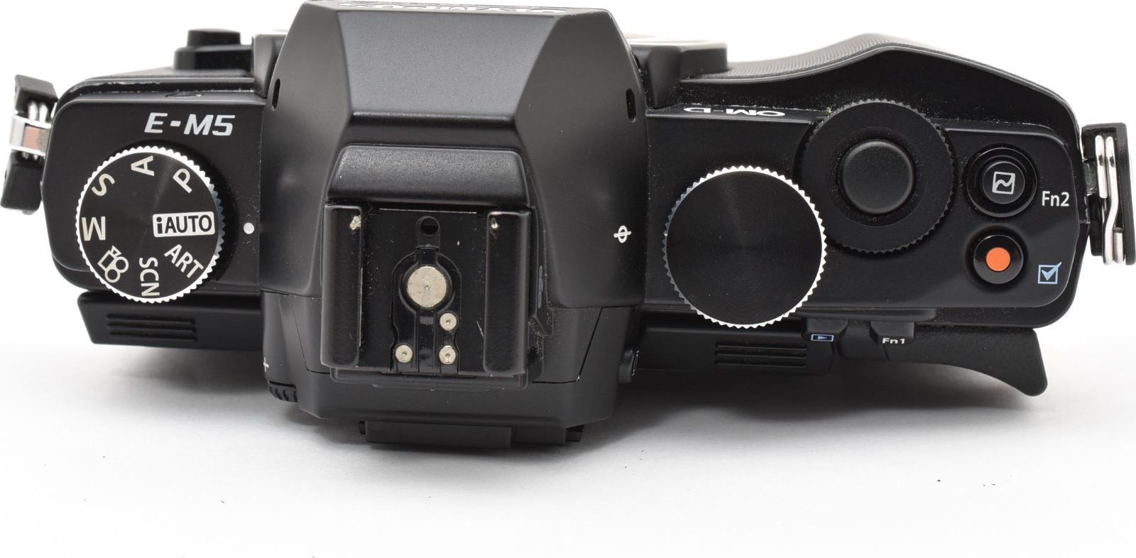 E13[7786]15 オリンパス OLYMPUS OM-D E-M5 ボディ 【ショット数 33