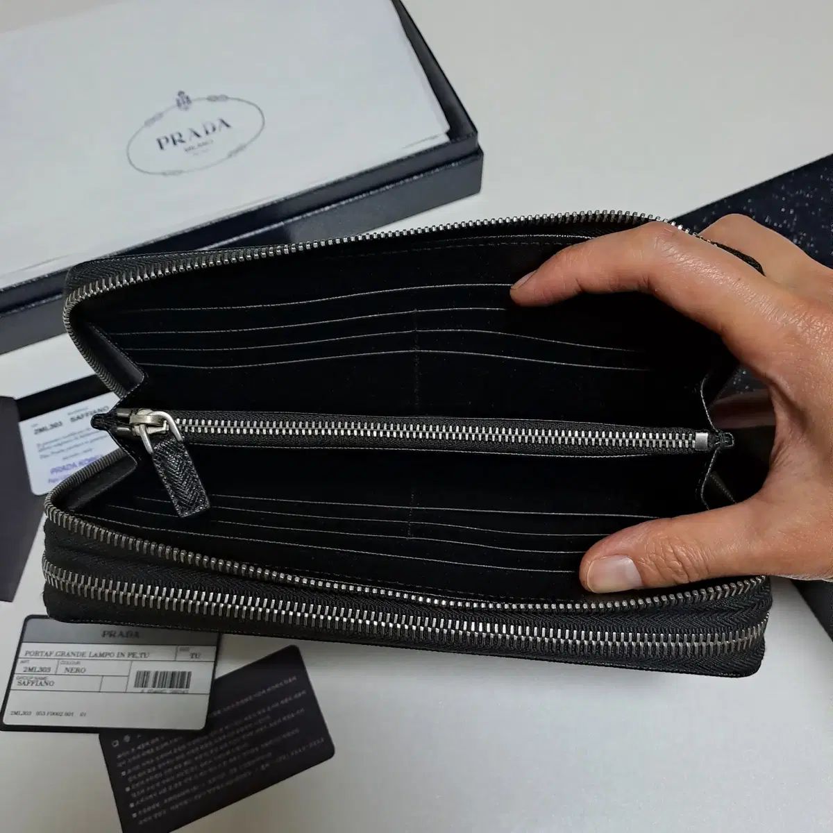 100%/正規品 PRADA プラダ 実用性良い サフィアーノ ダブルジッパー 長 