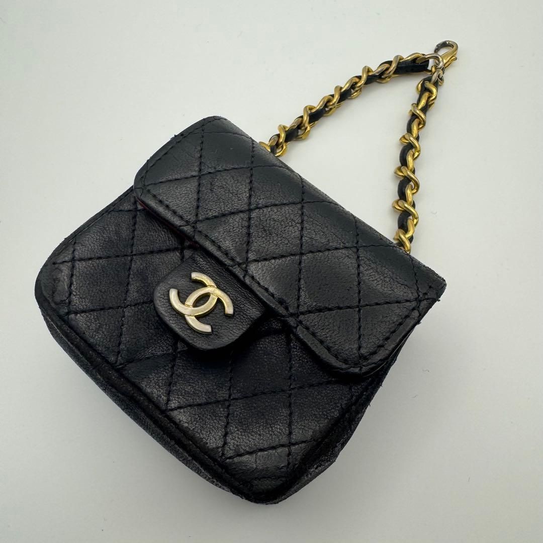 CHANEL シャネル ミニミニマトラッセ ラムスキン ココマーク ポーチ 黒