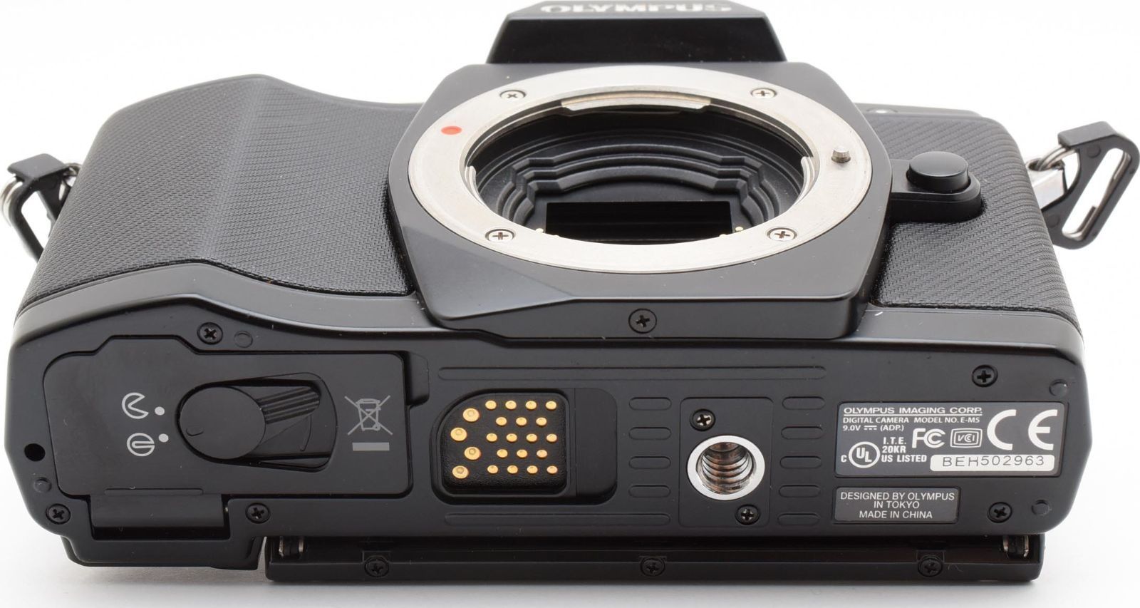 E01[7622A]11☆極美品☆ オリンパス OLYMPUS OM-D E-M5 ボディ