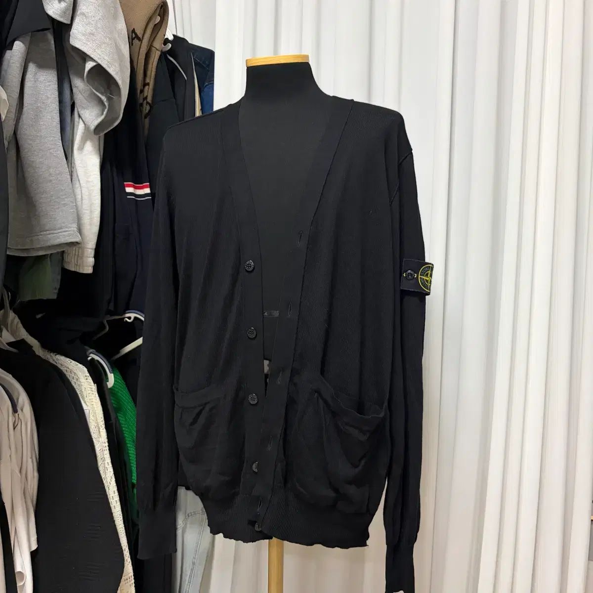 {ほぼ新品/XL}STONE ISLAND ストーンアイランド ブラック カーディガン